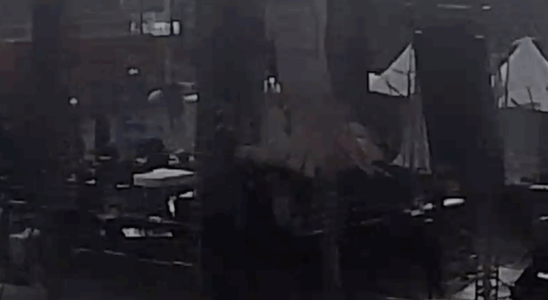 Colapsa escenario por fuertes vientos en Gustavo A. Madero